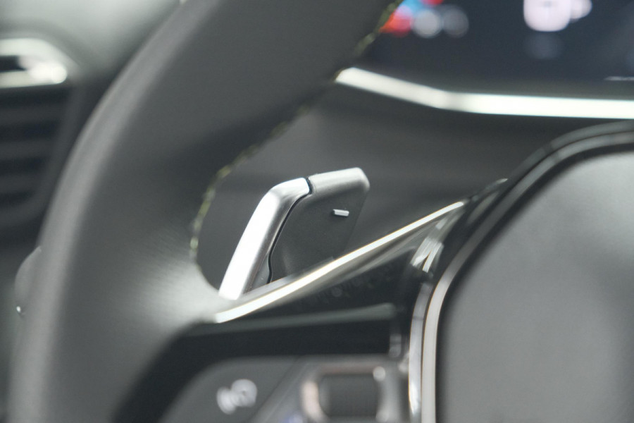 Peugeot 2008 PureTech 130 EAT8 GT | 360 Camera | Stoelmassage | Adaptieve Cruise Control | Dodehoekdetectie