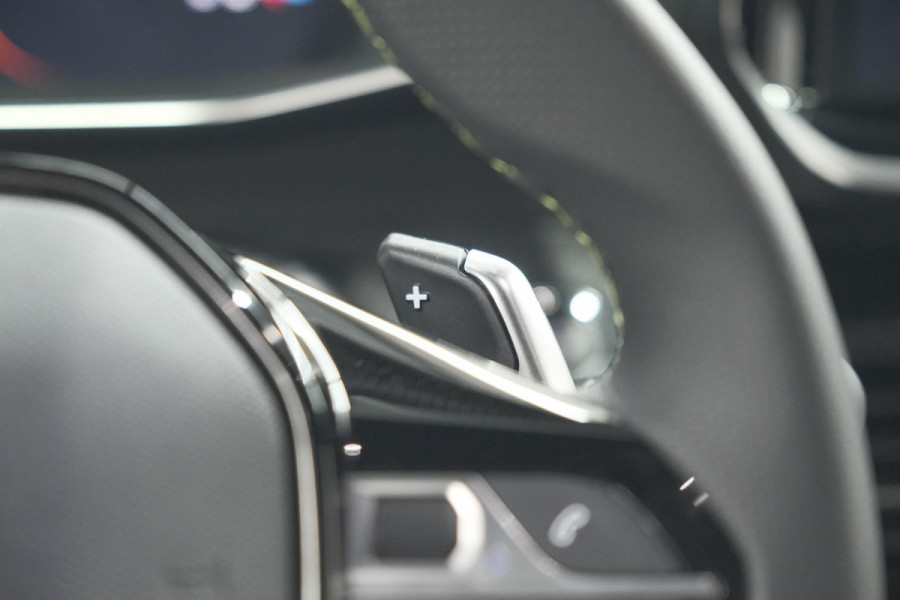 Peugeot 2008 PureTech 130 EAT8 GT | 360 Camera | Stoelmassage | Adaptieve Cruise Control | Dodehoekdetectie