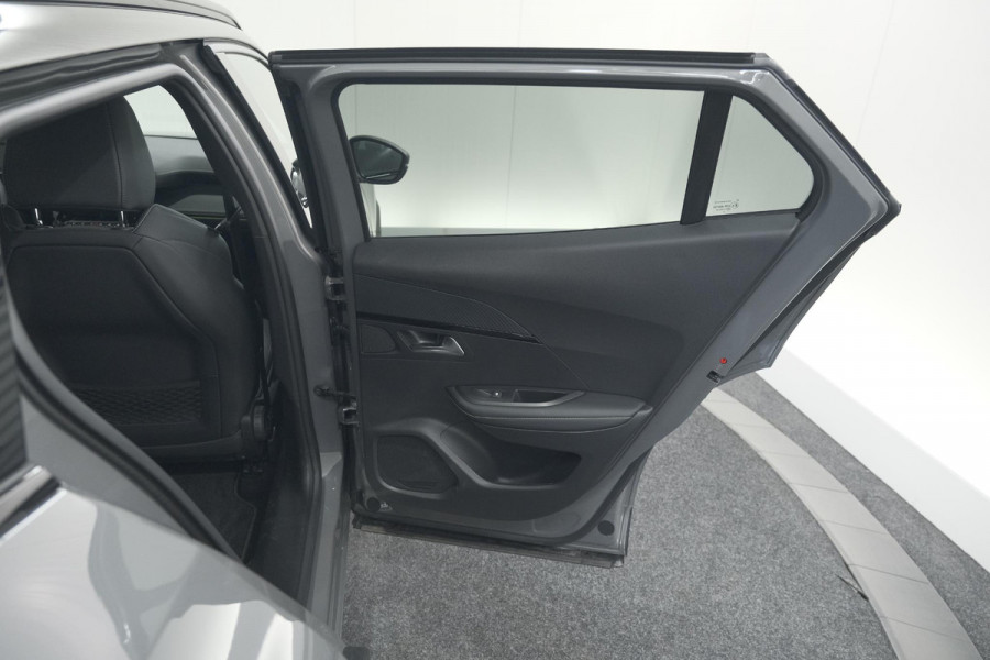 Peugeot 2008 PureTech 130 EAT8 GT | 360 Camera | Stoelmassage | Adaptieve Cruise Control | Dodehoekdetectie