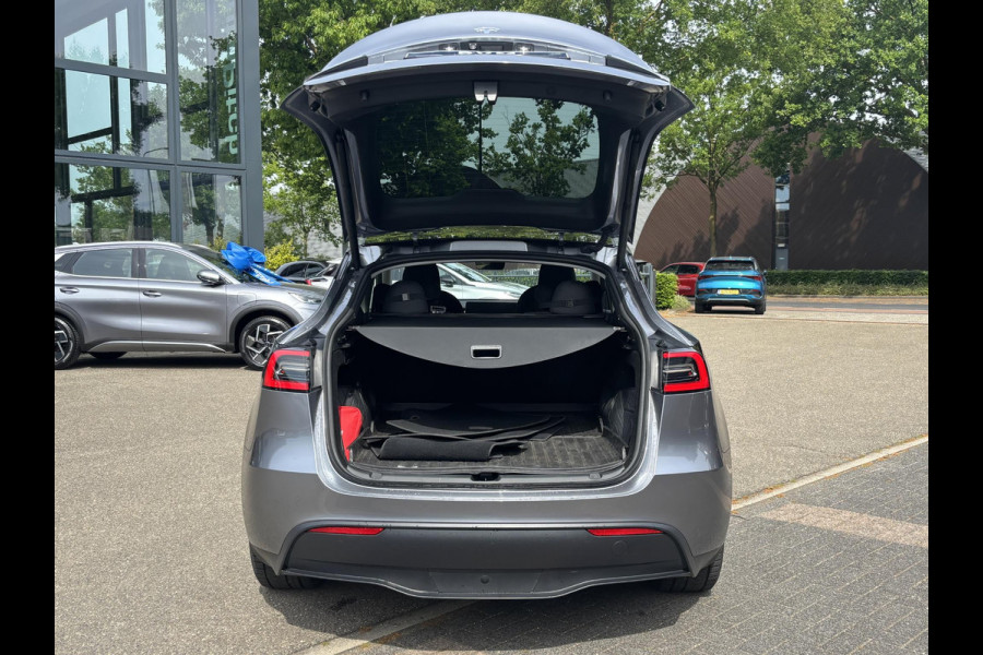 Tesla Model Y Long Range AWD 75 kWh AUTOPILOT | TREKHAAK AFNEEMBAAR | TESLA GARANTIE T/M 4-2027