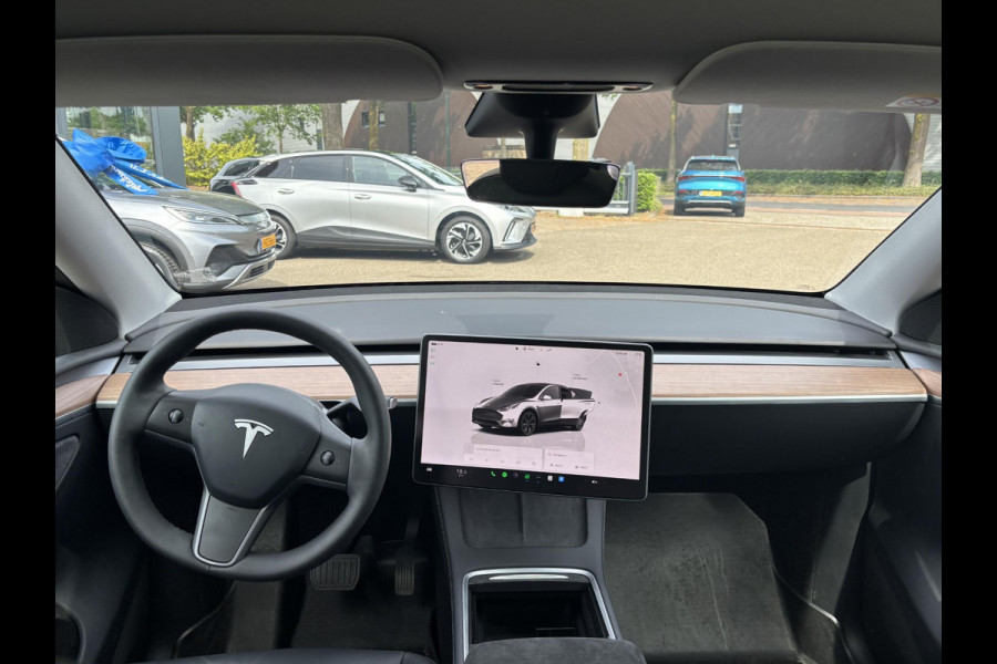 Tesla Model Y Long Range AWD 75 kWh AUTOPILOT | TREKHAAK AFNEEMBAAR | TESLA GARANTIE T/M 4-2027