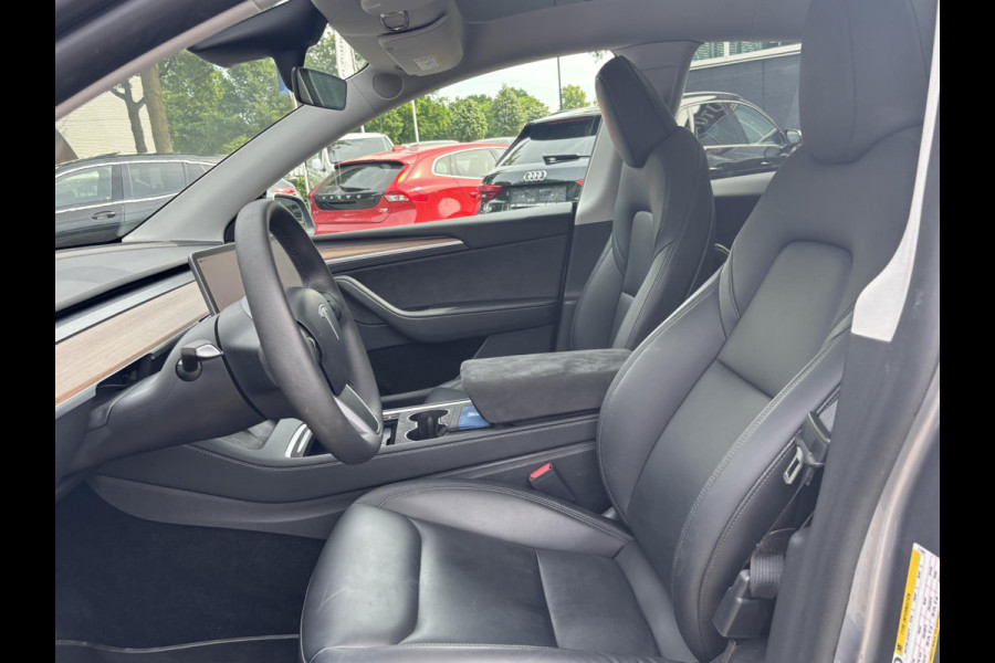 Tesla Model Y Long Range AWD 75 kWh AUTOPILOT | TREKHAAK AFNEEMBAAR | TESLA GARANTIE T/M 4-2027