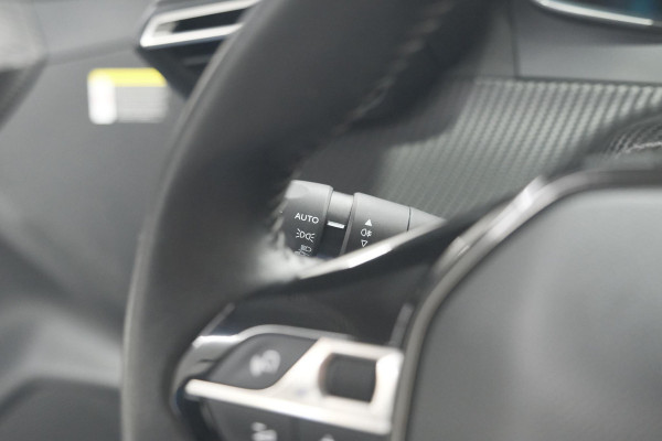 Peugeot e-208 EV Active Pack 50 kWh | Parkeersensoren | Apple Carplay | Climate Control