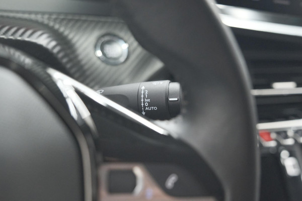 Peugeot e-208 EV Active Pack 50 kWh | Parkeersensoren | Apple Carplay | Climate Control