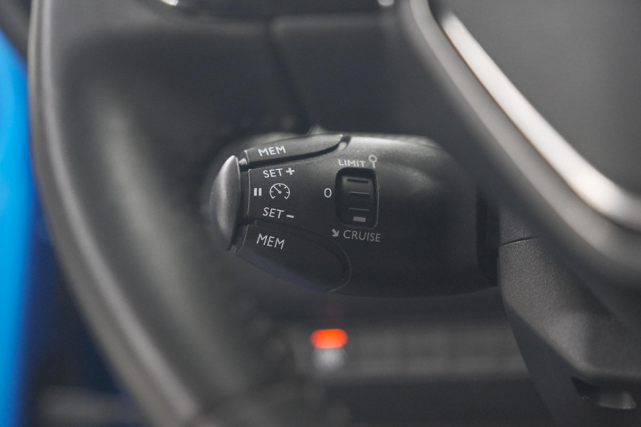 Peugeot e-208 EV Active Pack 50 kWh | Parkeersensoren | Apple Carplay | Climate Control