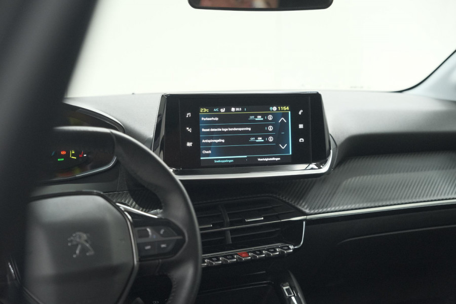 Peugeot e-208 EV Active Pack 50 kWh | Parkeersensoren | Apple Carplay | Climate Control