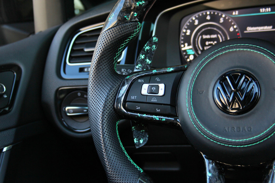 Volkswagen Golf 2.0 TSI 4Motion R | Sterrenhemel | Pano | Forged | Sfeer