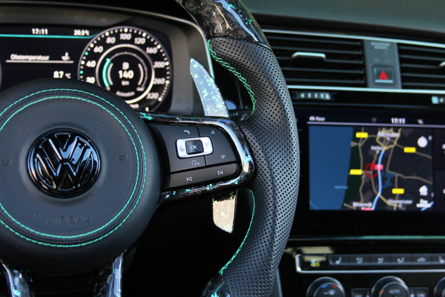 Volkswagen Golf 2.0 TSI 4Motion R | Sterrenhemel | Pano | Forged | Sfeer