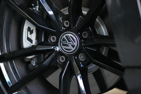 Volkswagen Golf 2.0 TSI 4Motion R | Sterrenhemel | Pano | Forged | Sfeer