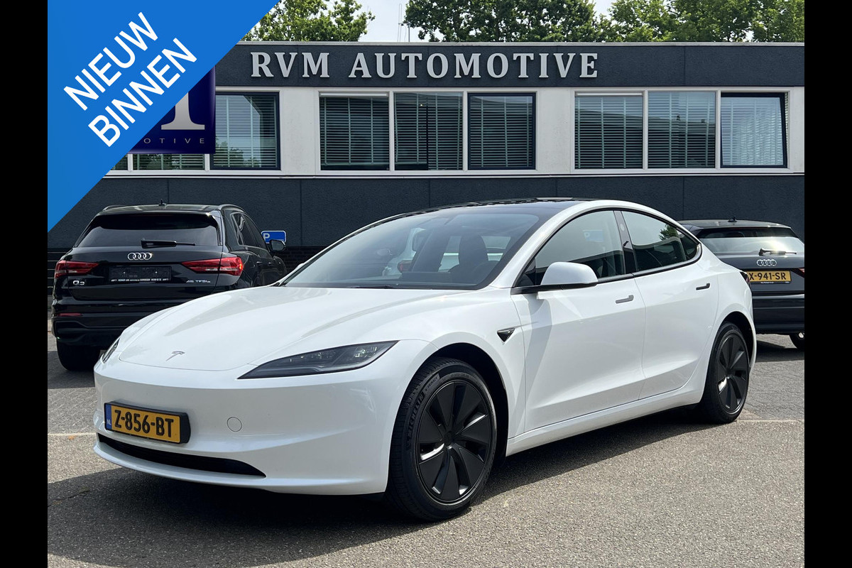 Tesla Model 3 RWD 60 kWh ORIG. NL. NAP KM. | NIEUWSTAAT | AUTOPILOT | TESLA GARANTIE T/M 3-2028 Tesla Model 3 RWD 60 kWh ORIG. NL. NAP KM. | NIEUWSTAAT | AUTOPILOT | TESLA GARANTIE T/M 3-2028