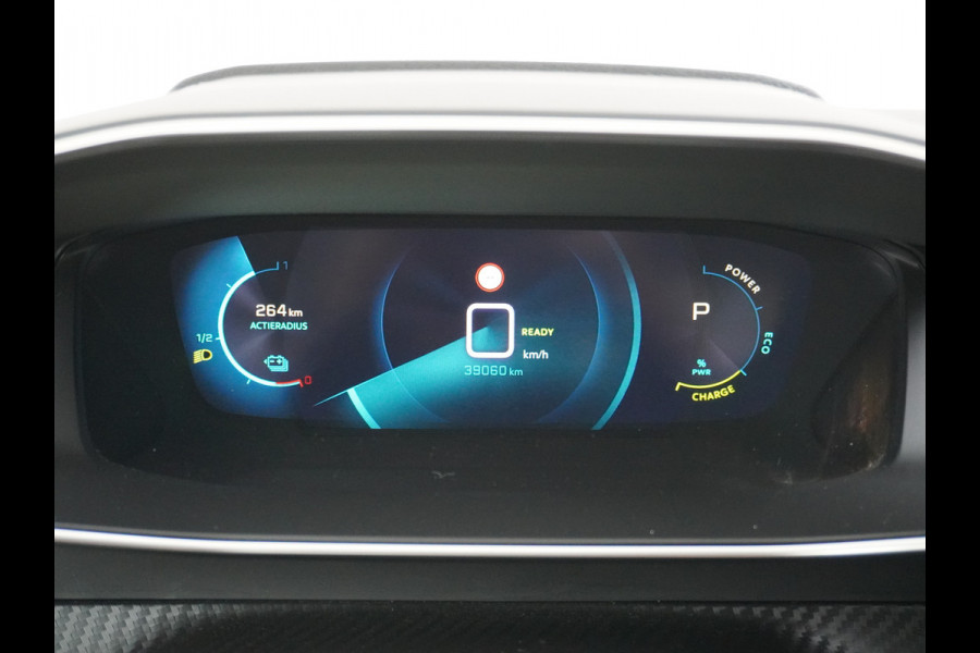 Peugeot e-208 EV Allure Pack 50kWh Apple Carplay Android Auto Camera Navi Stoelverwarming DAB+ Keyless Regen/Lichtsensor Lmv 16" Led Bluetooth Rijstrooksensor met correctie Verkeersbord detectie Fase 3 Laden  19 euro belasting per 3 maanden nieuwprijs € 33.500 euro