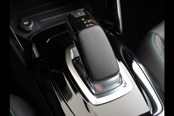 Peugeot e-208 EV Allure Pack 50kWh Apple Carplay Android Auto Camera Navi Stoelverwarming DAB+ Keyless Regen/Lichtsensor Lmv 16" Led Bluetooth Rijstrooksensor met correctie Verkeersbord detectie Fase 3 Laden  19 euro belasting per 3 maanden nieuwprijs € 33.500 euro