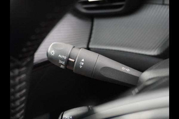 Peugeot e-208 EV Allure Pack 50kWh Apple Carplay Android Auto Camera Navi Stoelverwarming DAB+ Keyless Regen/Lichtsensor Lmv 16" Led Bluetooth Rijstrooksensor met correctie Verkeersbord detectie Fase 3 Laden  19 euro belasting per 3 maanden nieuwprijs € 33.500 euro