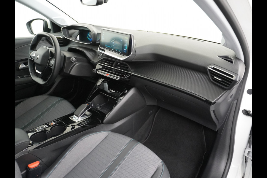 Peugeot e-208 EV Allure Pack 50kWh Apple Carplay Android Auto Camera Navi Stoelverwarming DAB+ Keyless Regen/Lichtsensor Lmv 16" Led Bluetooth Rijstrooksensor met correctie Verkeersbord detectie Fase 3 Laden  19 euro belasting per 3 maanden nieuwprijs € 33.500 euro