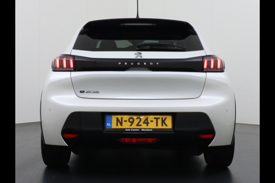 Peugeot e-208 EV Allure Pack 50kWh Apple Carplay Android Auto Camera Navi Stoelverwarming DAB+ Keyless Regen/Lichtsensor Lmv 16" Led Bluetooth Rijstrooksensor met correctie Verkeersbord detectie Fase 3 Laden  19 euro belasting per 3 maanden nieuwprijs € 33.500 euro