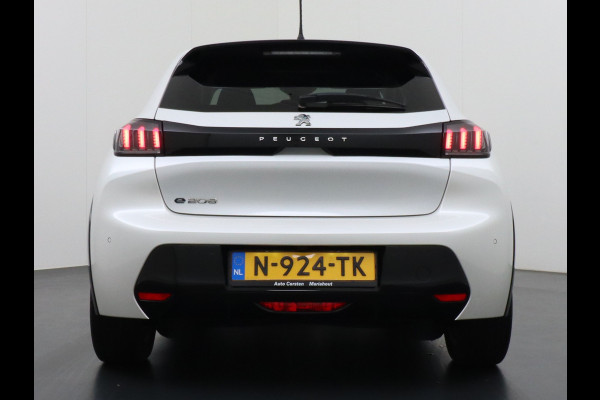 Peugeot e-208 EV Allure Pack 50kWh Apple Carplay Android Auto Camera Navi Stoelverwarming DAB+ Keyless Regen/Lichtsensor Lmv 16" Led Bluetooth Rijstrooksensor met correctie Verkeersbord detectie Fase 3 Laden  19 euro belasting per 3 maanden nieuwprijs € 33.500 euro