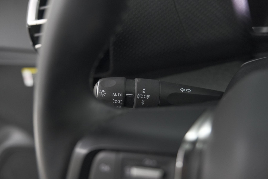 Citroën Ë-C4 Shine Pack Business 50 kWh | Panoramadak | Head-Up Display | Camera | Navigatie