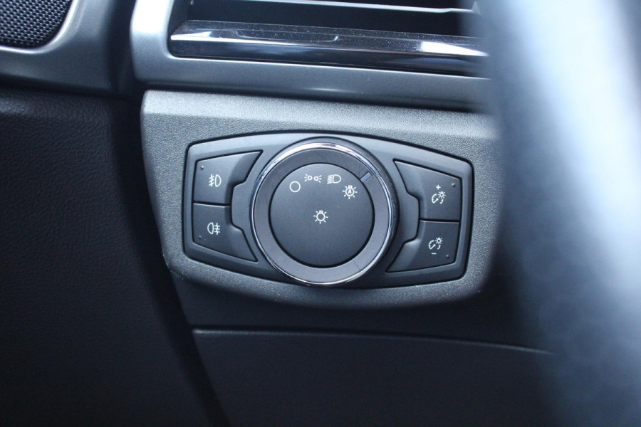 Ford Mondeo Wagon 1.5 ST Line | Trekhaak | Panorama Dak | Winterpack | Climate Control | Navigatie | Cruise Control |