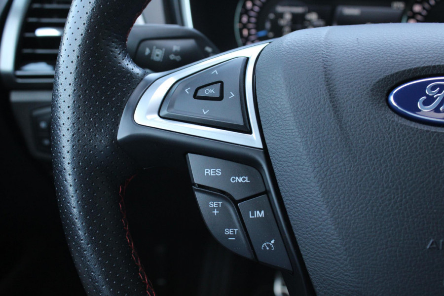 Ford Mondeo Wagon 1.5 ST Line | Trekhaak | Panorama Dak | Winterpack | Climate Control | Navigatie | Cruise Control |