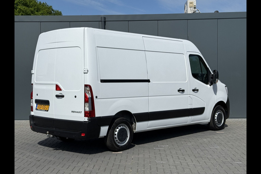 Renault Master T35 2.3 dCi 135 PK / L2H2 / 1e EIG. / TREKHAAK / AIRCO / 3-ZITS / NAVI / LED / NETTE BUS