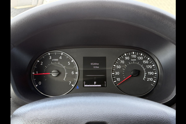 Renault Master T35 2.3 dCi 135 PK / L2H2 / 1e EIG. / TREKHAAK / AIRCO / 3-ZITS / NAVI / LED / NETTE BUS