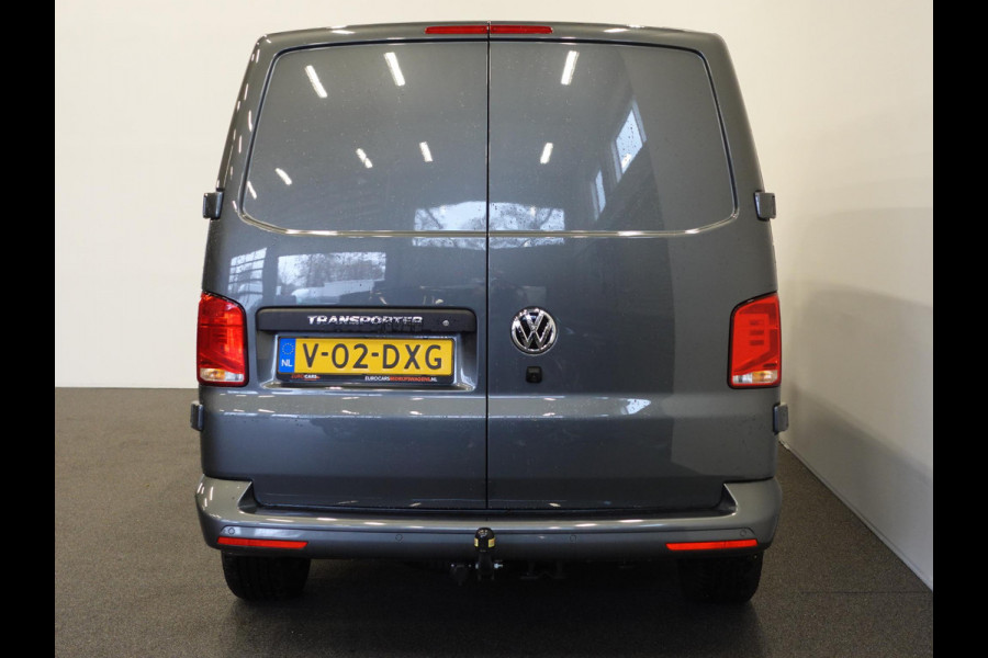 Volkswagen Transporter 2.0 TDI L2H1 28 Highline Automaat Trekhaak Navigatie Apple Carplay Lm velgen Cruisecontrol ACC