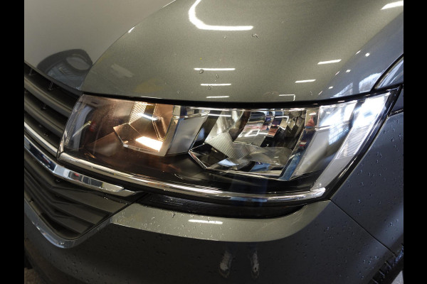 Volkswagen Transporter 2.0 TDI L2H1 28 Highline Automaat Trekhaak Navigatie Apple Carplay Lm velgen Cruisecontrol ACC