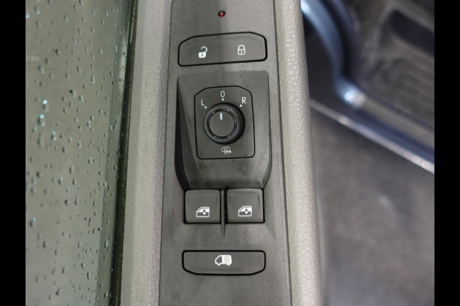 Volkswagen Transporter 2.0 TDI L2H1 28 Highline Automaat Trekhaak Navigatie Apple Carplay Lm velgen Cruisecontrol ACC