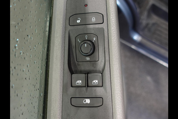 Volkswagen Transporter 2.0 TDI L2H1 28 Highline Automaat Trekhaak Navigatie Apple Carplay Lm velgen Cruisecontrol ACC