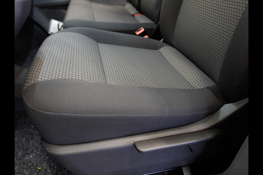 Volkswagen Transporter 2.0 TDI L2H1 28 Highline Automaat Trekhaak Navigatie Apple Carplay Lm velgen Cruisecontrol ACC