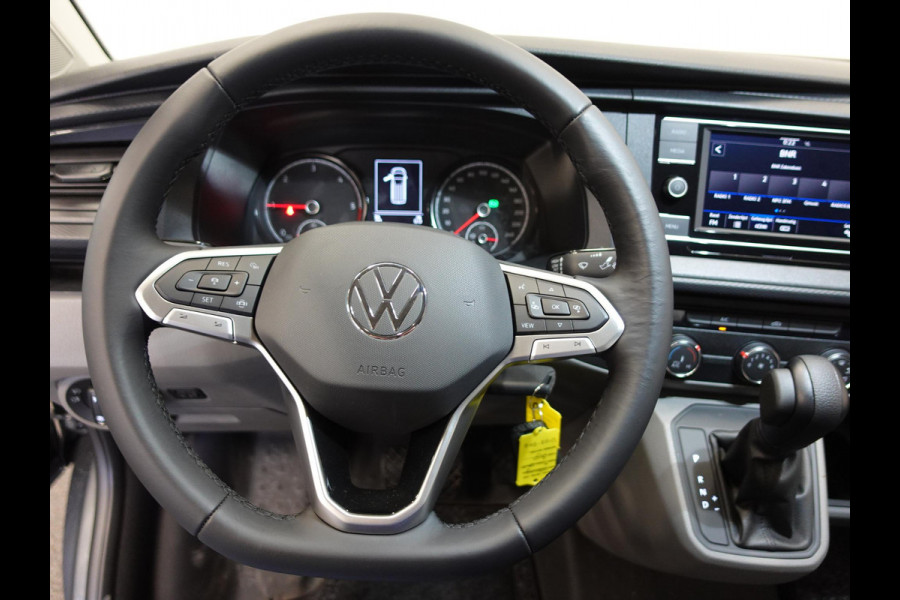 Volkswagen Transporter 2.0 TDI L2H1 28 Highline Automaat Trekhaak Navigatie Apple Carplay Lm velgen Cruisecontrol ACC