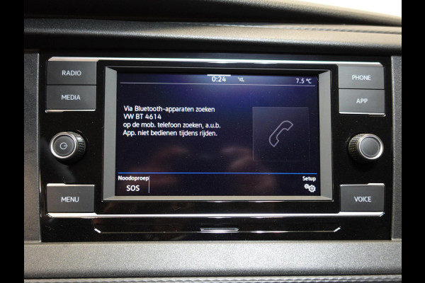 Volkswagen Transporter 2.0 TDI L2H1 28 Highline Automaat Trekhaak Navigatie Apple Carplay Lm velgen Cruisecontrol ACC