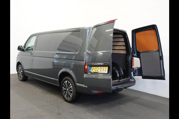 Volkswagen Transporter 2.0 TDI L2H1 28 Highline Automaat Trekhaak Navigatie Apple Carplay Lm velgen Cruisecontrol ACC