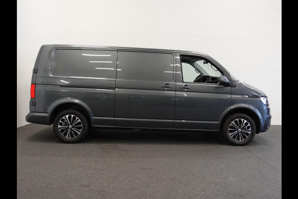 Volkswagen Transporter 2.0 TDI L2H1 28 Highline Automaat Trekhaak Navigatie Apple Carplay Lm velgen Cruisecontrol ACC