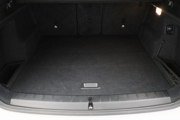 BMW X1 xDrive25i High Executive Edition Alcantara, LED, Navigatie, Sportstoelen, Keyless, Trekhaak, PDC