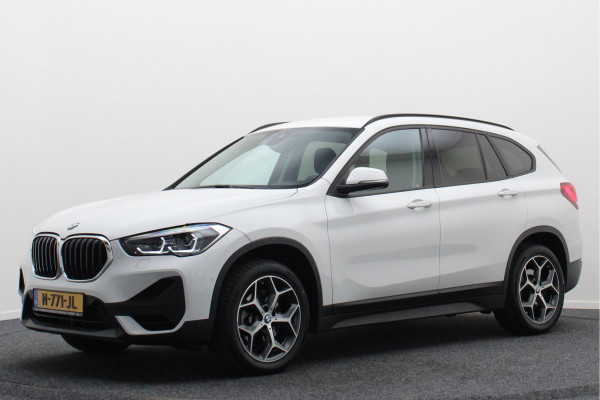BMW X1 xDrive25i High Executive Edition Alcantara, LED, Navigatie, Sportstoelen, Keyless, Trekhaak, PDC