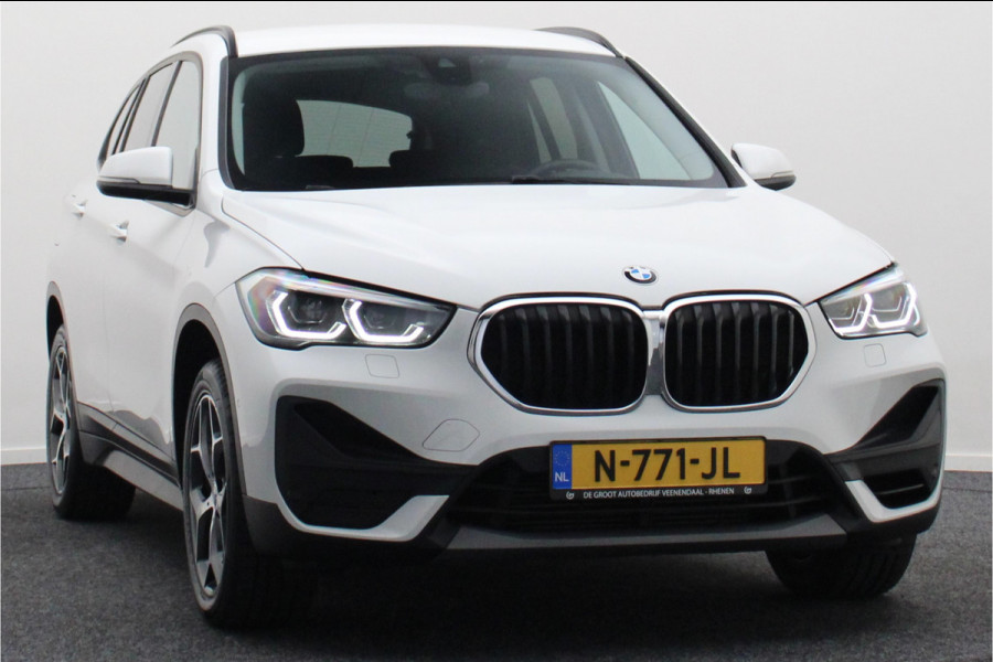 BMW X1 xDrive25i High Executive Edition Alcantara, LED, Navigatie, Sportstoelen, Keyless, Trekhaak, PDC