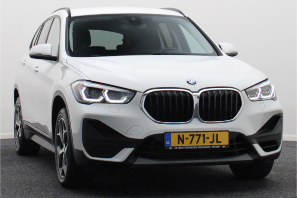 BMW X1 xDrive25i High Executive Edition Alcantara, LED, Navigatie, Sportstoelen, Keyless, Trekhaak, PDC