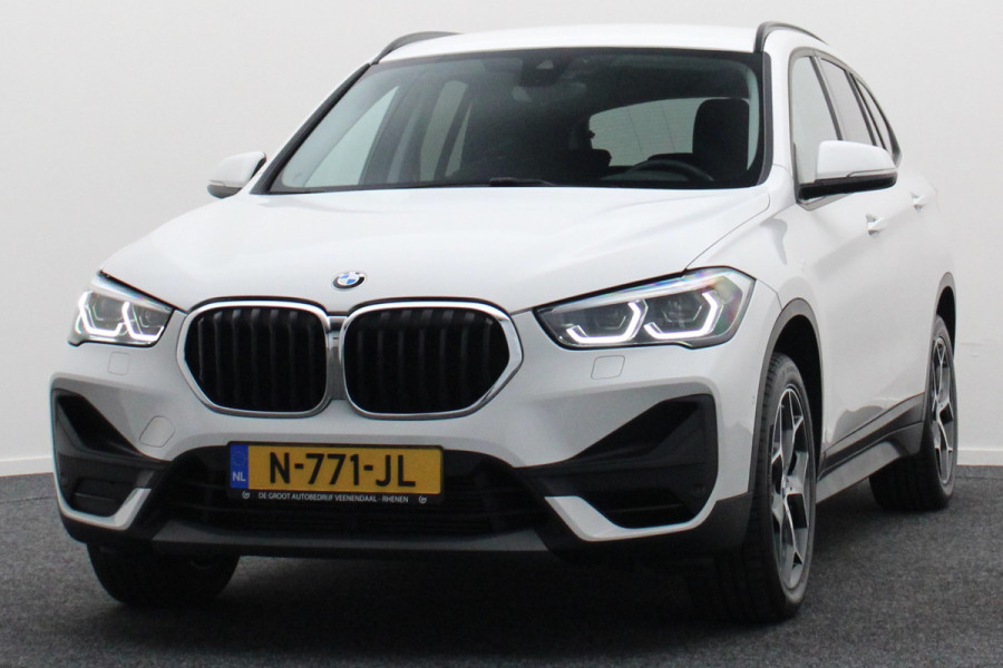 BMW X1 xDrive25i High Executive Edition Alcantara, LED, Navigatie, Sportstoelen, Keyless, Trekhaak, PDC
