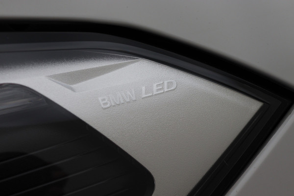 BMW X1 xDrive25i High Executive Edition Alcantara, LED, Navigatie, Sportstoelen, Keyless, Trekhaak, PDC