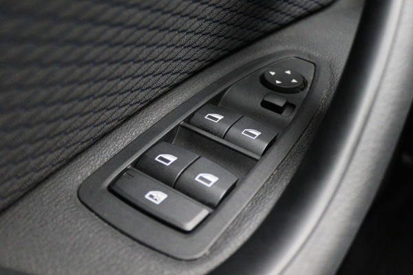 BMW X1 xDrive25i High Executive Edition Alcantara, LED, Navigatie, Sportstoelen, Keyless, Trekhaak, PDC