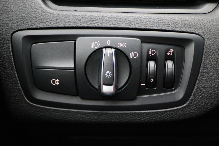 BMW X1 xDrive25i High Executive Edition Alcantara, LED, Navigatie, Sportstoelen, Keyless, Trekhaak, PDC