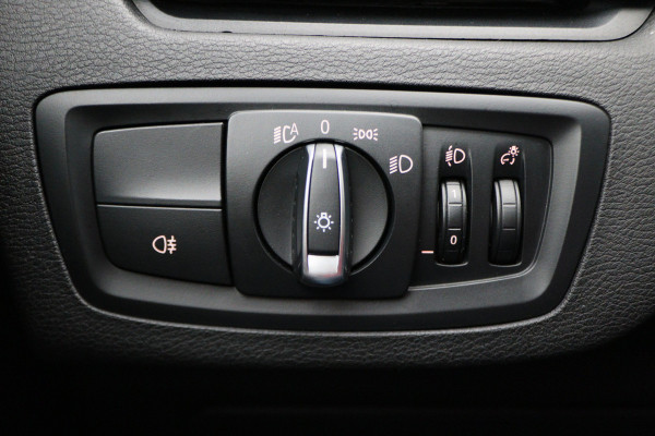 BMW X1 xDrive25i High Executive Edition Alcantara, LED, Navigatie, Sportstoelen, Keyless, Trekhaak, PDC