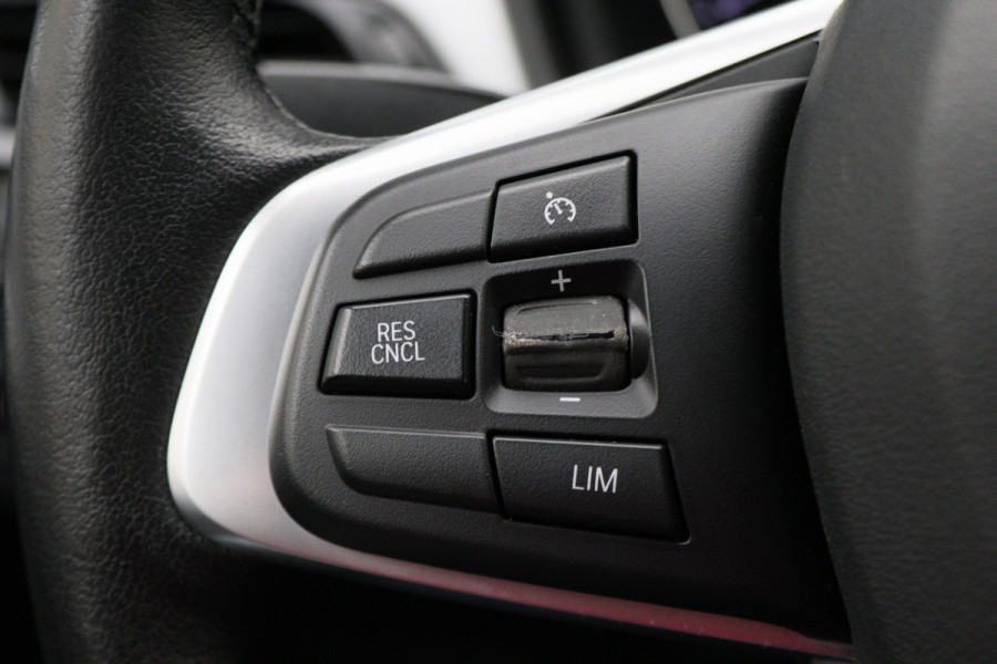 BMW X1 xDrive25i High Executive Edition Alcantara, LED, Navigatie, Sportstoelen, Keyless, Trekhaak, PDC