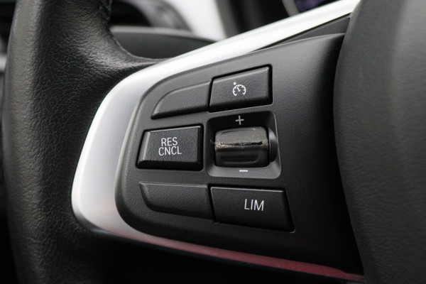 BMW X1 xDrive25i High Executive Edition Alcantara, LED, Navigatie, Sportstoelen, Keyless, Trekhaak, PDC