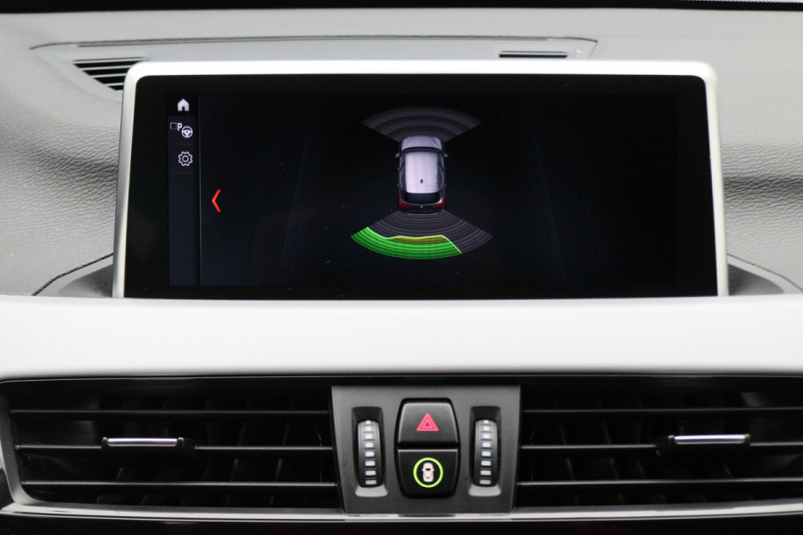 BMW X1 xDrive25i High Executive Edition Alcantara, LED, Navigatie, Sportstoelen, Keyless, Trekhaak, PDC