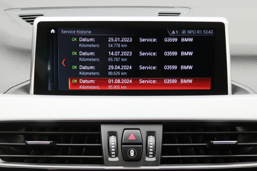 BMW X1 xDrive25i High Executive Edition Alcantara, LED, Navigatie, Sportstoelen, Keyless, Trekhaak, PDC