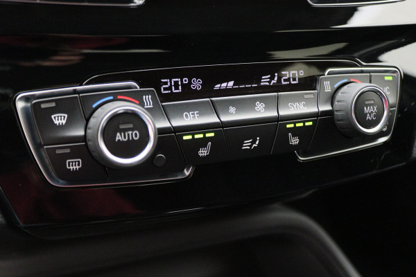 BMW X1 xDrive25i High Executive Edition Alcantara, LED, Navigatie, Sportstoelen, Keyless, Trekhaak, PDC