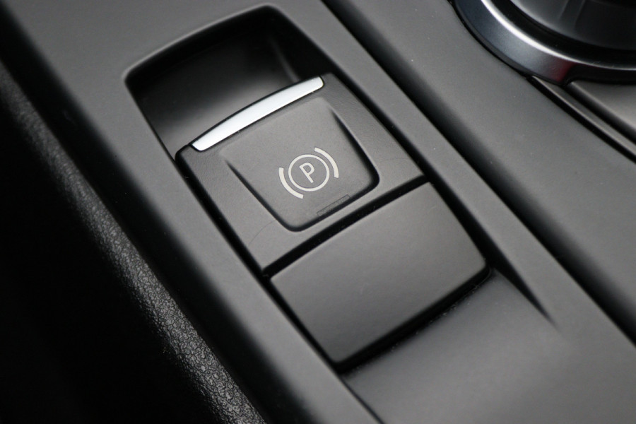 BMW X1 xDrive25i High Executive Edition Alcantara, LED, Navigatie, Sportstoelen, Keyless, Trekhaak, PDC