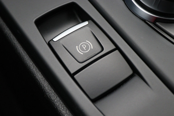 BMW X1 xDrive25i High Executive Edition Alcantara, LED, Navigatie, Sportstoelen, Keyless, Trekhaak, PDC